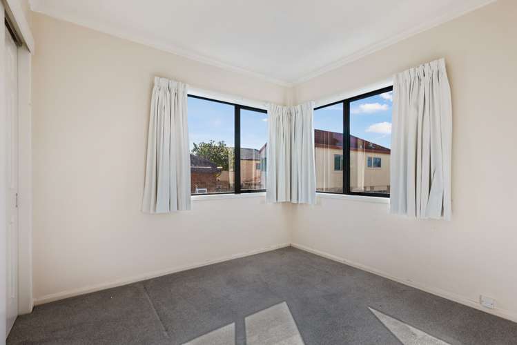 6 Zamora Lane Mount Roskill_12