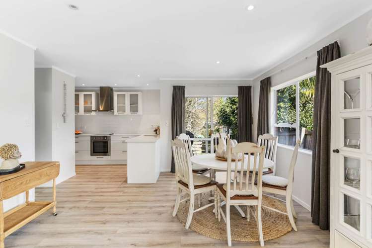 1b Tallington Crescent Torbay_4