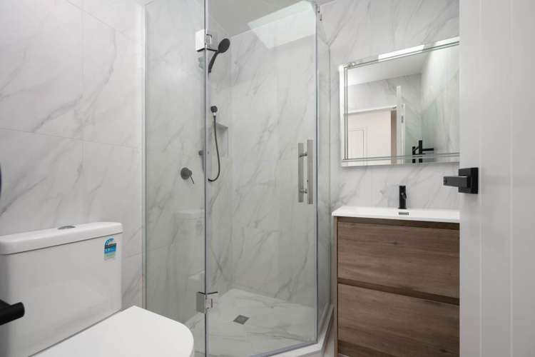 47 Kiato Lane Flat Bush_12