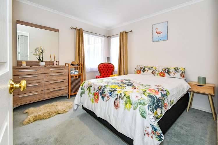 10 Kylie Court Clover Park_9