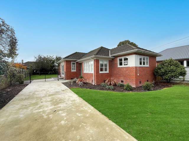 ASHBURTON, 3 BEDROOMS, HEATPUMP, PET FRIENDLY