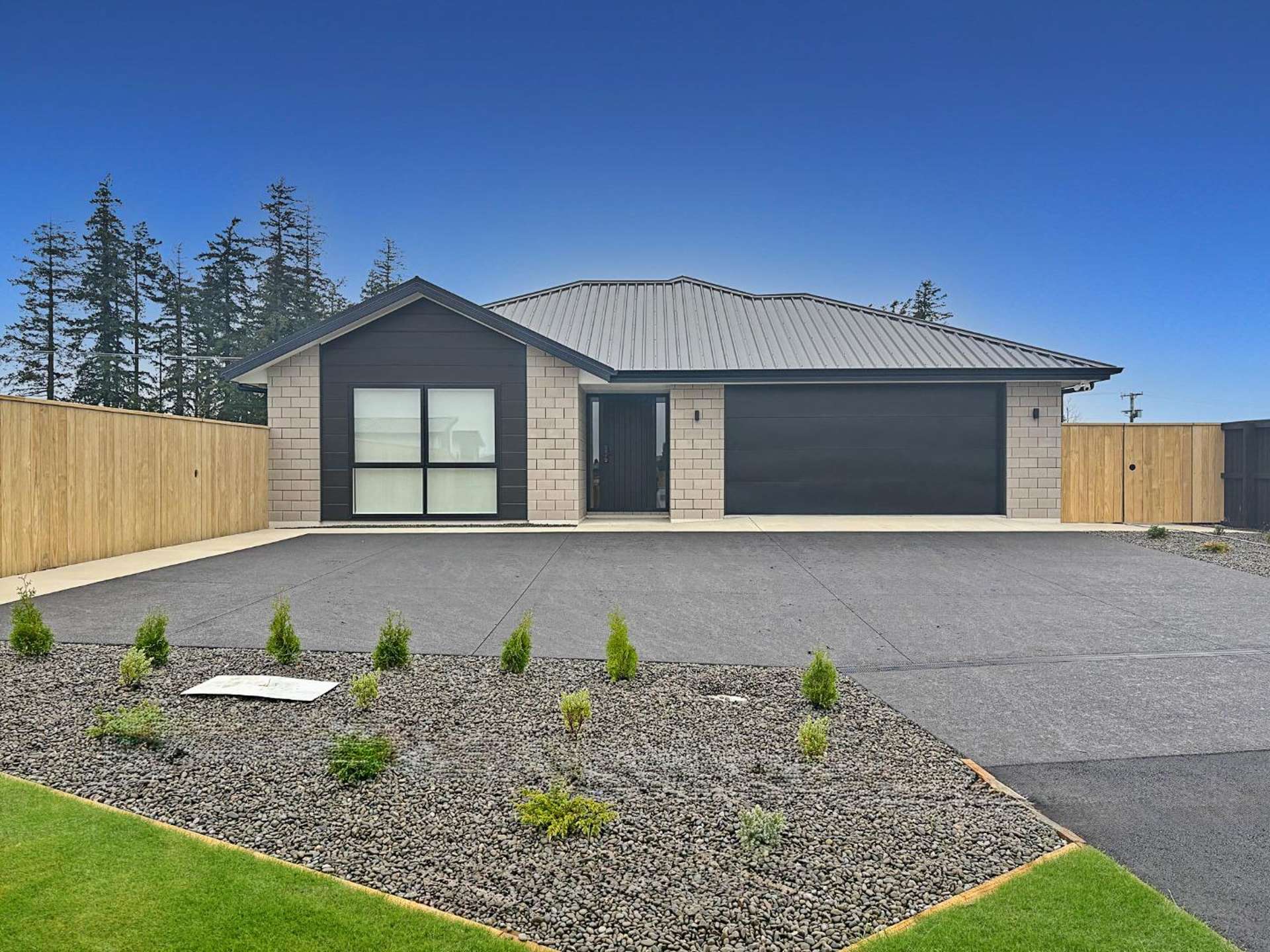 5 Ealing Lane Darfield_0