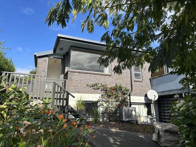 Spacious 3-Bedroom Family Home with Great Outdoor Living