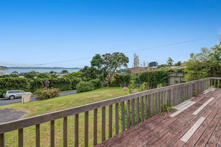 11 Beach Road Manly_11
