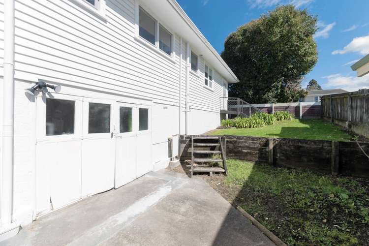 1/16 Ellice Road Totara Vale_16
