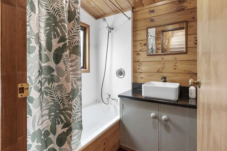 56 David Crescent Karori_14