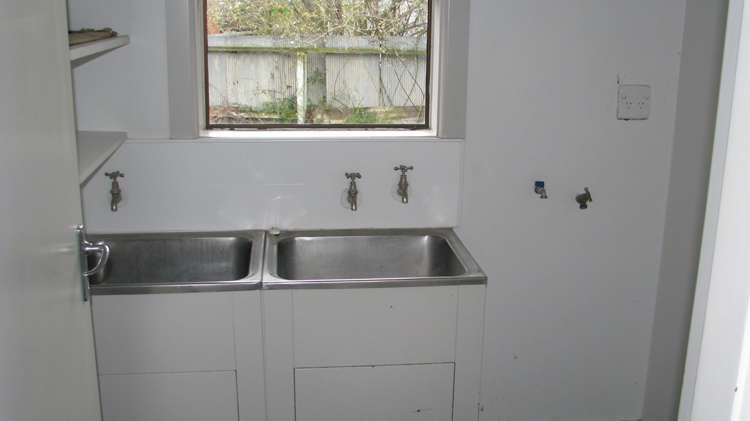 7 James Street Allenton_11