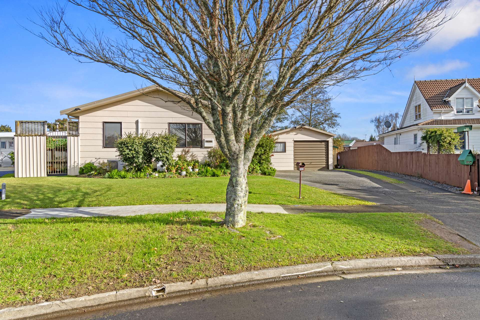 11a Emma Place Pukete_0