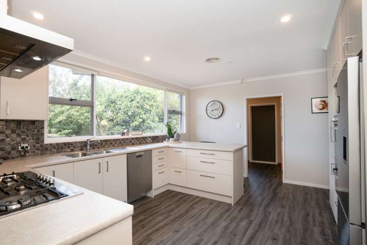 8 Perth Place Awapuni_6