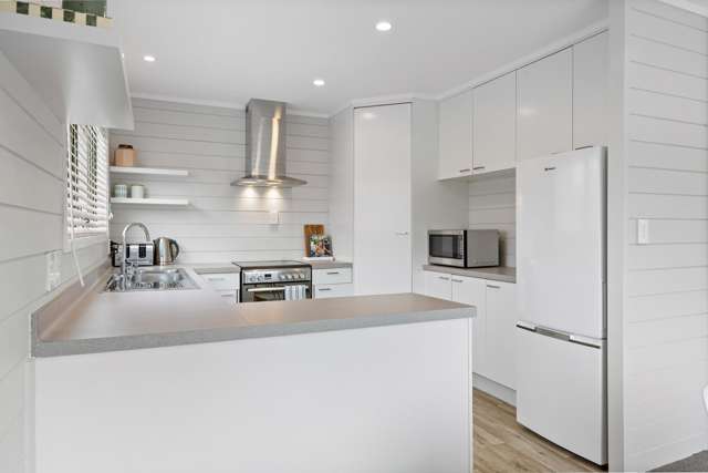 2/103 Cook Street Cockle Bay_4