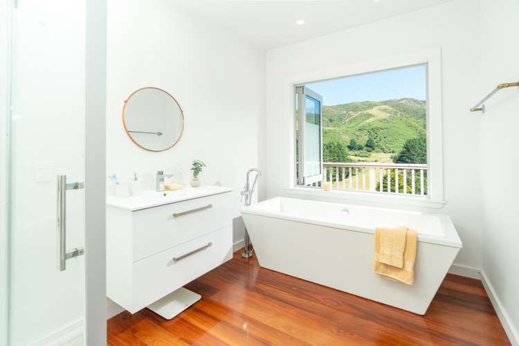 326 South Makara Road Makara_15