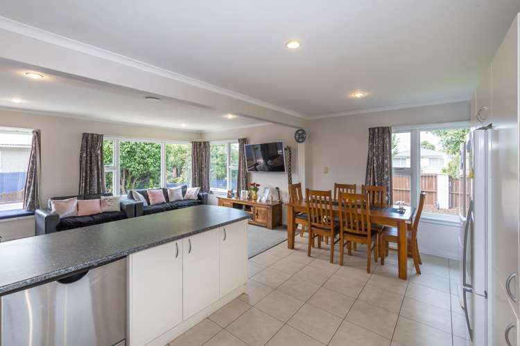 18 Dunstan Crescent Hornby_4