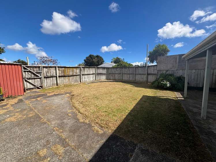 18 Stokes Avenue Te Atatu Peninsula_14