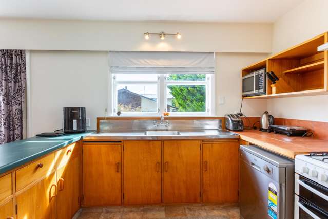 82 Guy Street Dannevirke_4