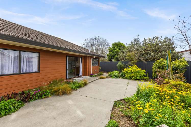 1311 Caroline Road Mayfair_17