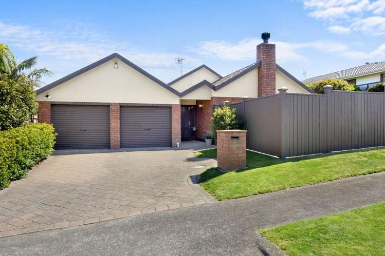 12 St Simon Place Botany Downs_0