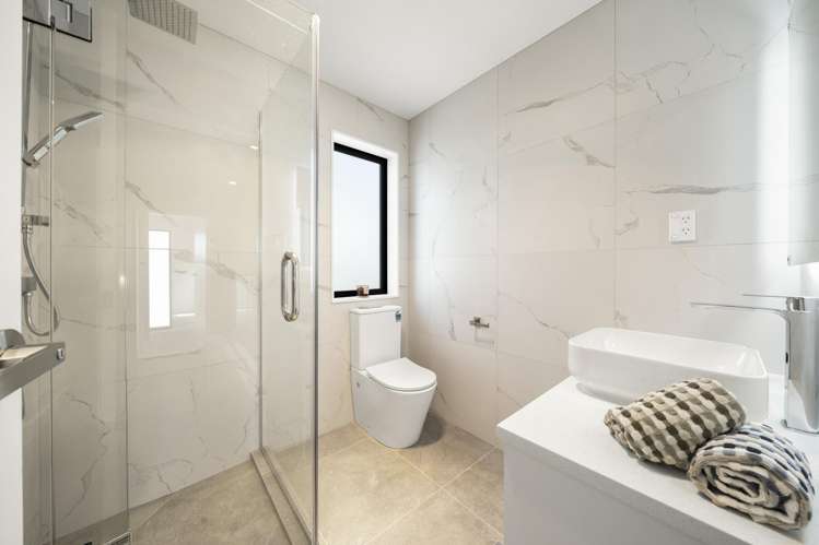 2/125 Universal Drive Henderson_9