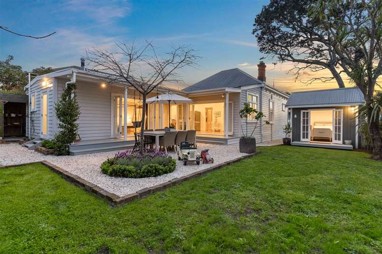 24 Russell Street Stanley Point_5