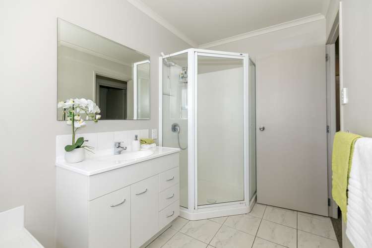 11 Sinead Court Grandview Heights_12