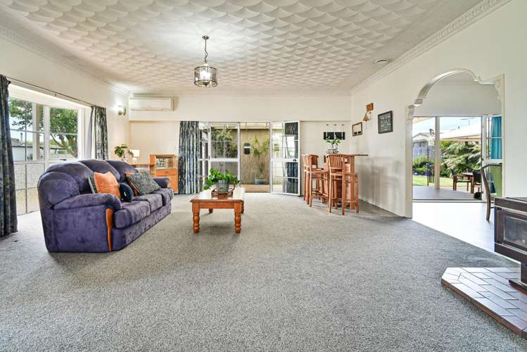 910 Collinge Road Mayfair_9