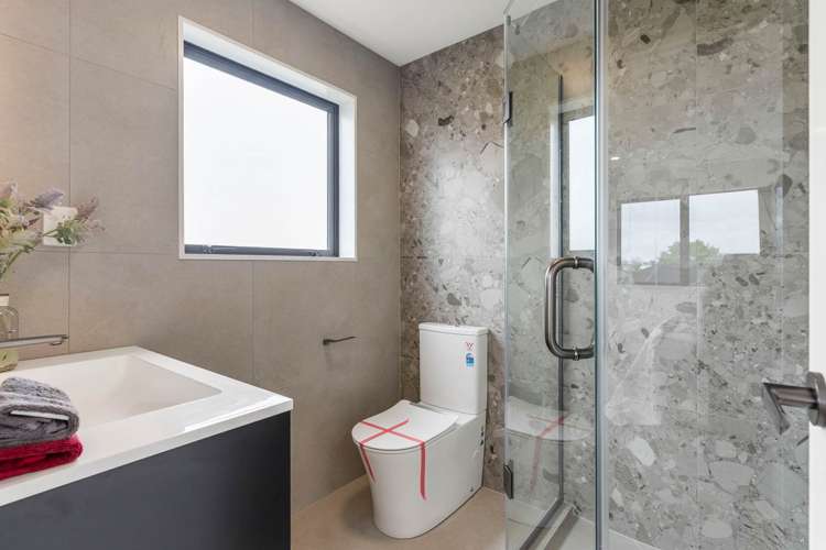 Lot 1-5/118 Chivalry Road Glenfield_19