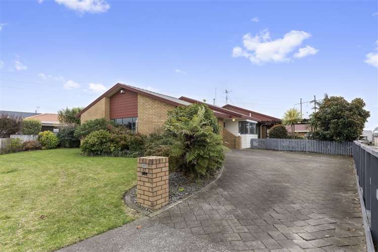 17 Bayfair Drive Mount Maunganui_12