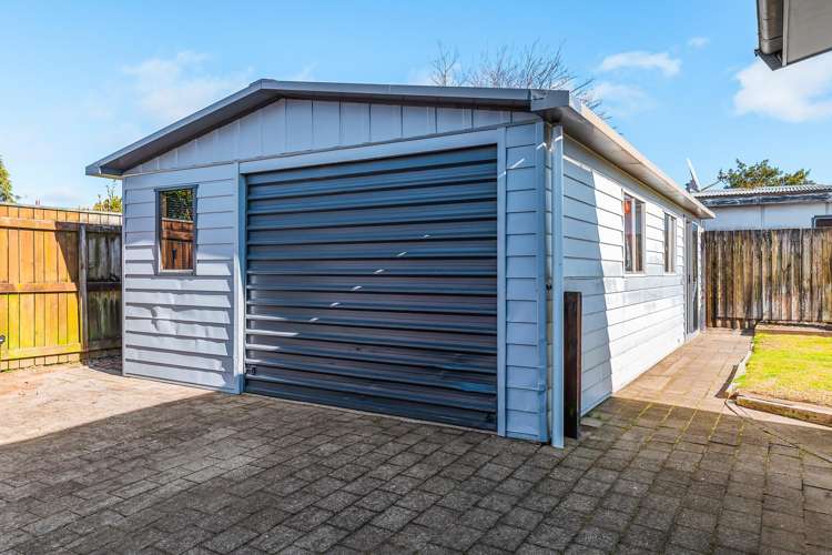 8 Simkin Street Taupo_17