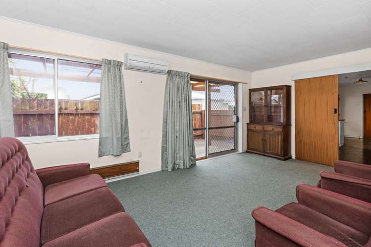 2/24 Oxford Street Taradale_5