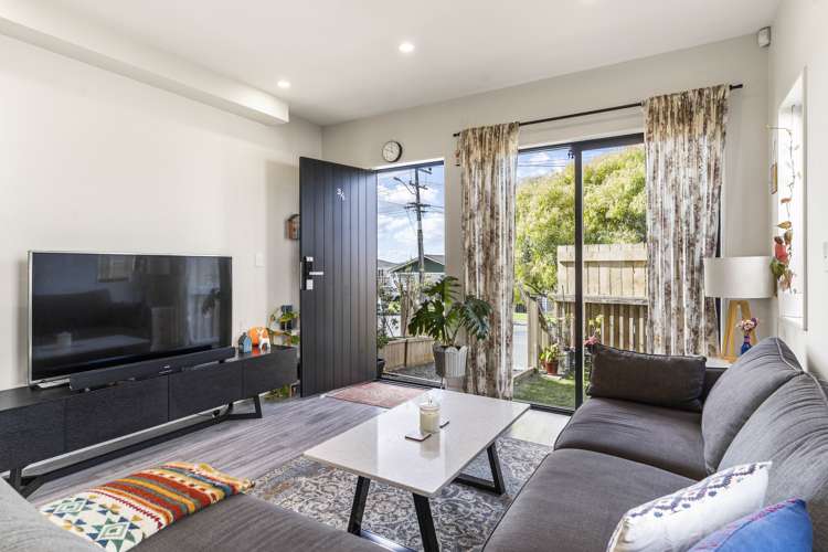 3/6 Hepburn Road Glendene_6