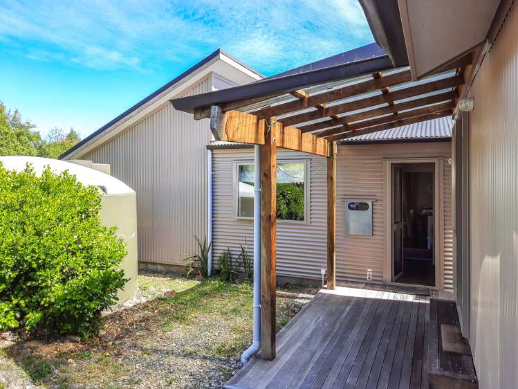 3 Toutouwai Place St Arnaud_14