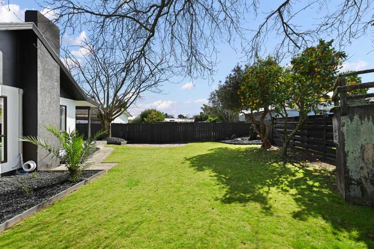8 Elmwood Crescent Pukete_20