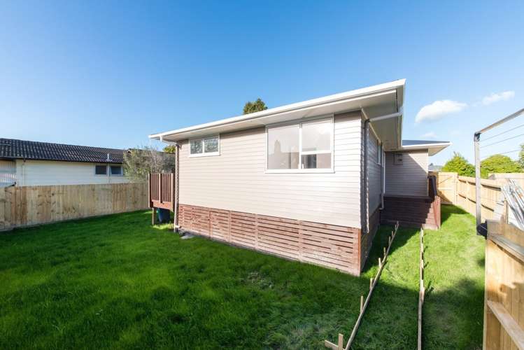 36 Riverpark Crescent Henderson_17