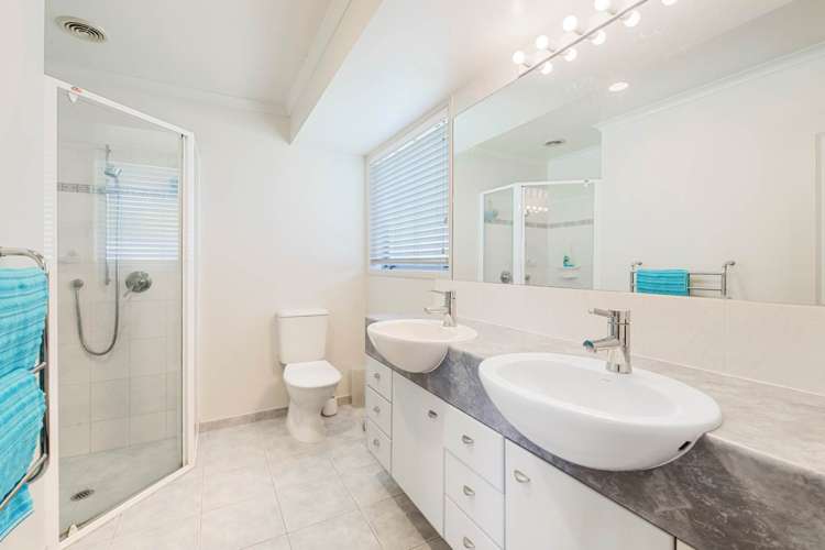 68 Rivervale Grove Stanmore Bay_10