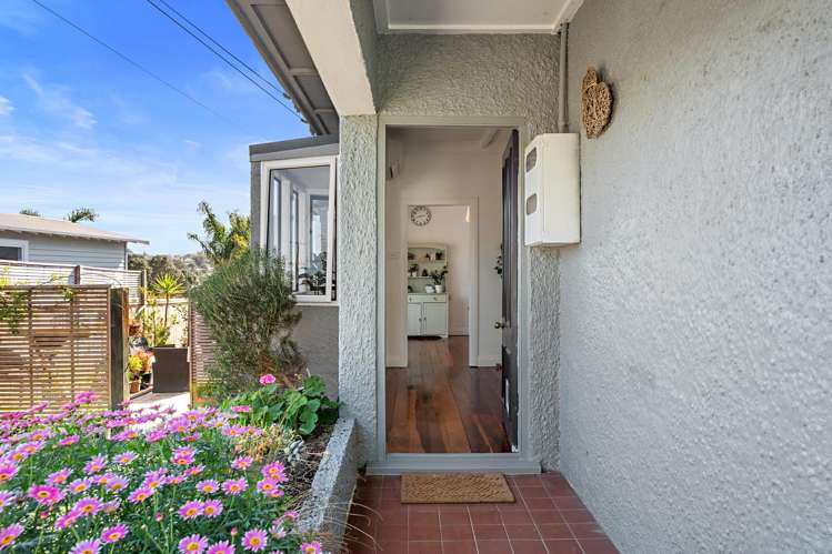 2/33a Glen Road Devonport_4