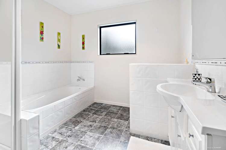 3/248 Sturges Road Henderson_12