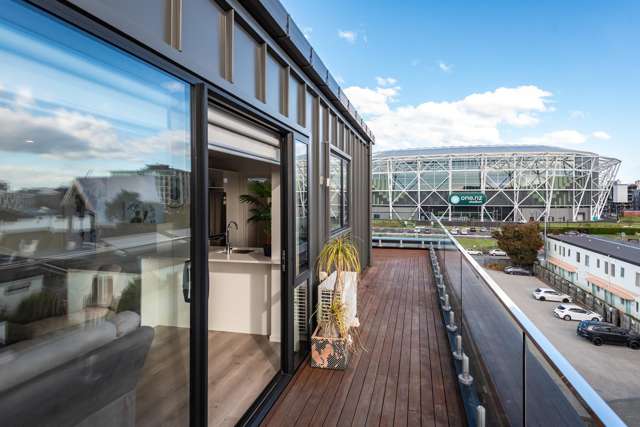 Penthouse Position overlooking One NZ Stadium