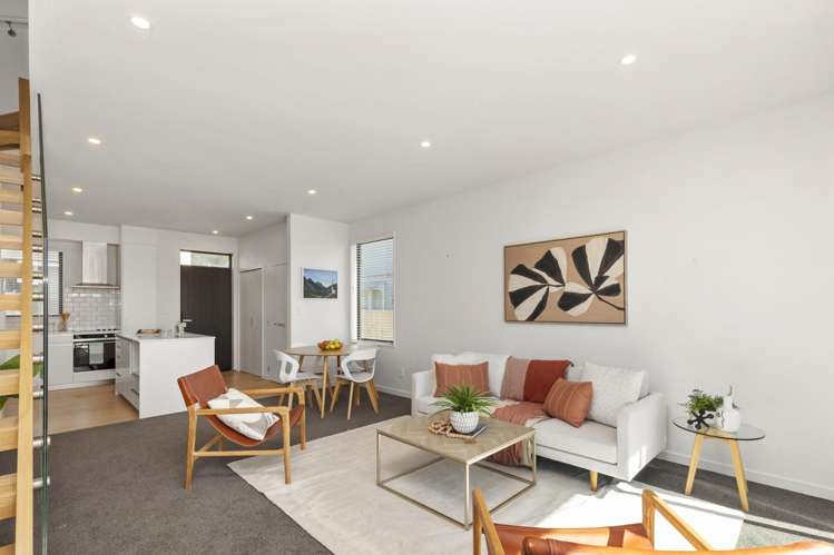 1/166 Queens Drive Lyall Bay_9