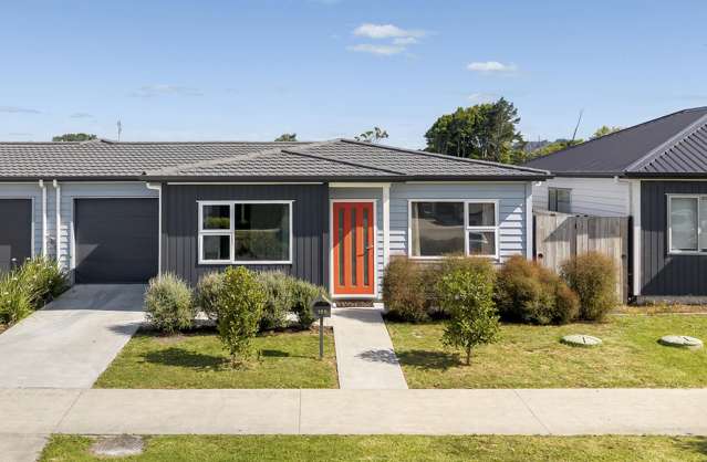KAURI FLATS SCHOOL ZONE WITH 4 CAR PARKS