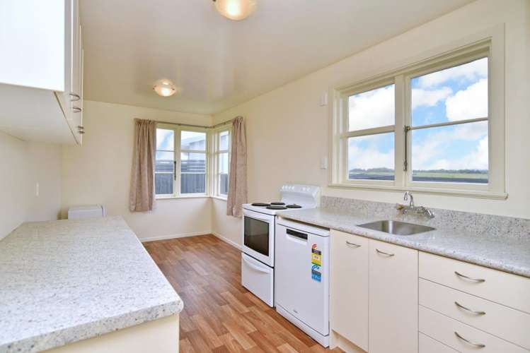 81 Rowan Avenue Aranui_3