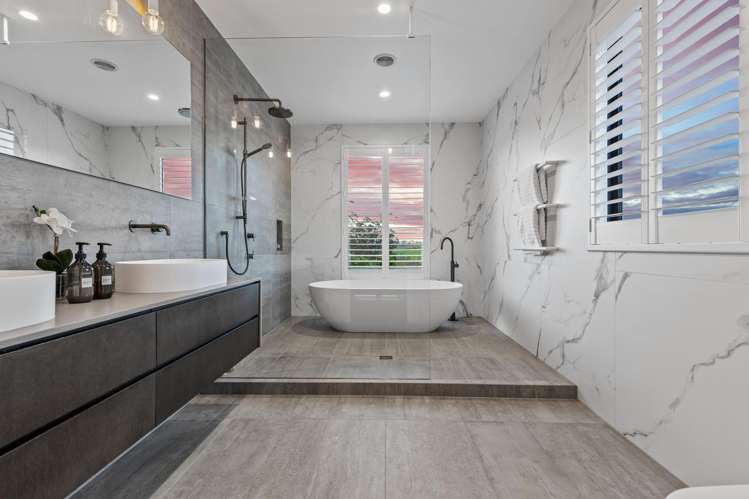 15 Myra Evelyn Grove Dairy Flat_13