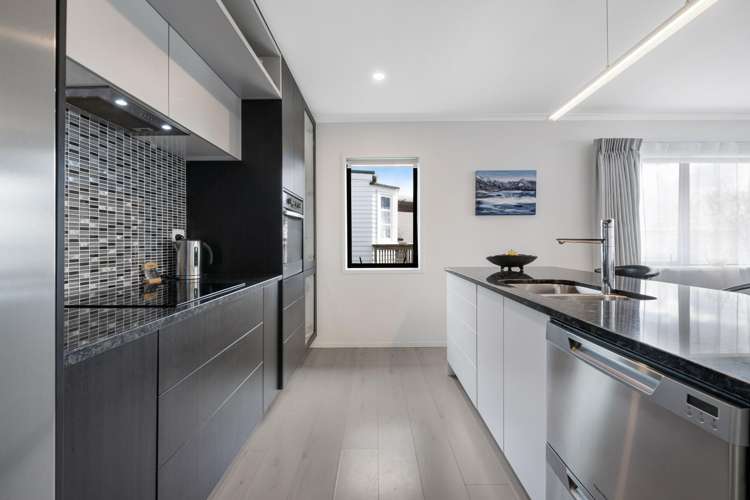 7 Moffat Road Red Beach_5