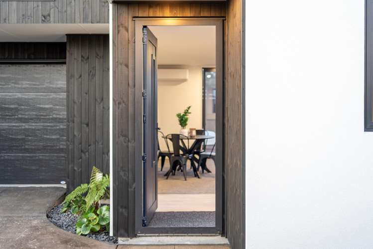 2/3 Humboldt Street Sydenham_22