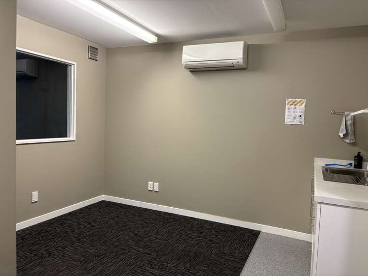 2/15 Anchorage Road Hornby_6