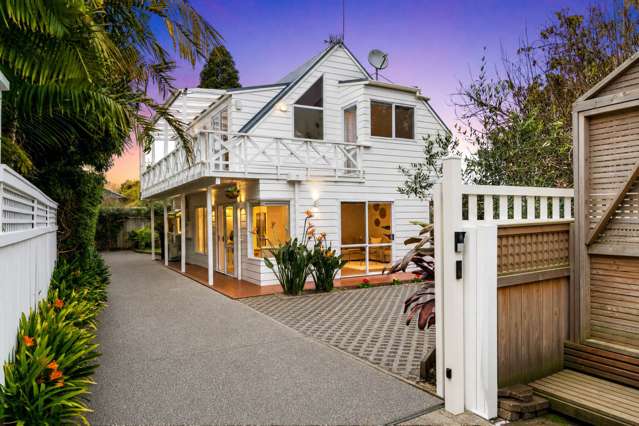 Classic Remuera Charm - A Complete Designer Tr...