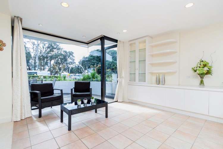 2/47 Tamaki Drive Mission Bay_16