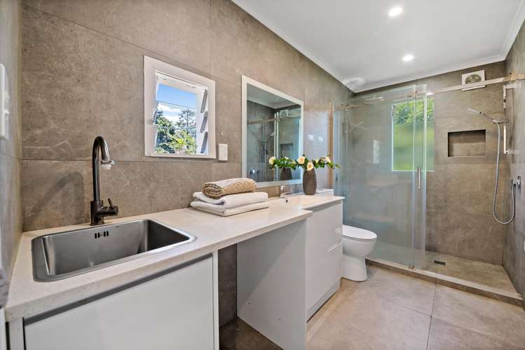 2 Glengarry Road Glen Eden_13