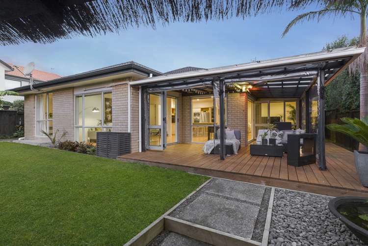 8 Louvain Place Greenhithe_1