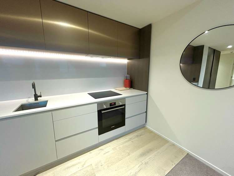 902/10 Commerce Street City Centre_4