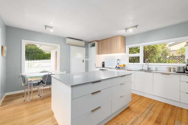 27 Whero Avenue Diamond Harbour_4
