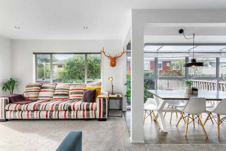 2/15 Kiteroa Rd Rothesay Bay_6